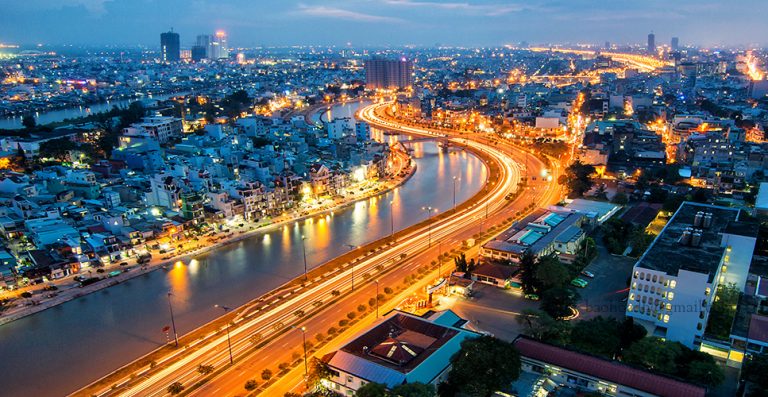 Saigon is always busy and has a nice climate so you can travel to Saigon at any time of the year because every season, Saigon has a beautiful beauty that attracts tourists.